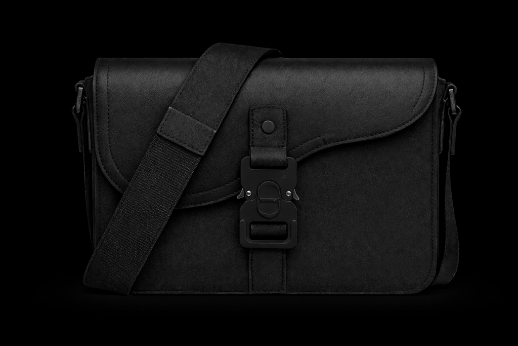 High Quality Men’s Buckle Messenger Bag